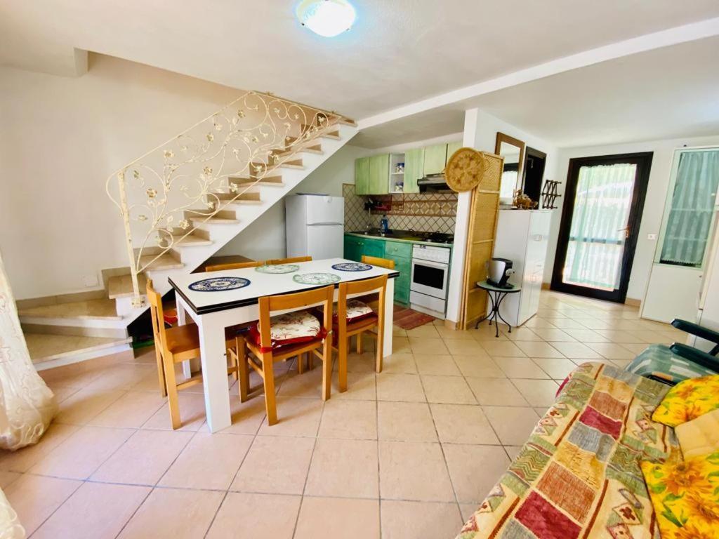 Appartamento I Geranei Centro San Teodoro  Ngoại thất bức ảnh